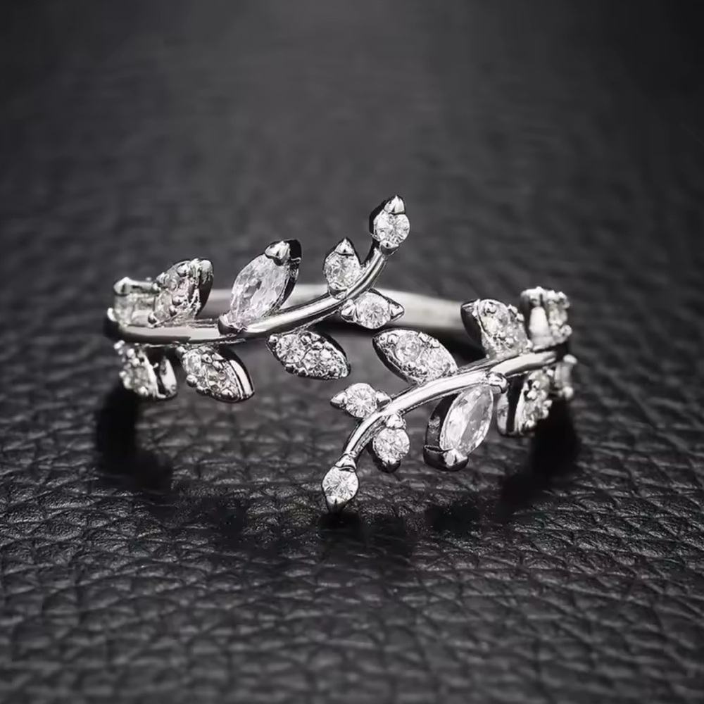 Elegant 925 Sterling Silver Leaf Ring. 🌿 Wedding Ring - Picture 3 of 6